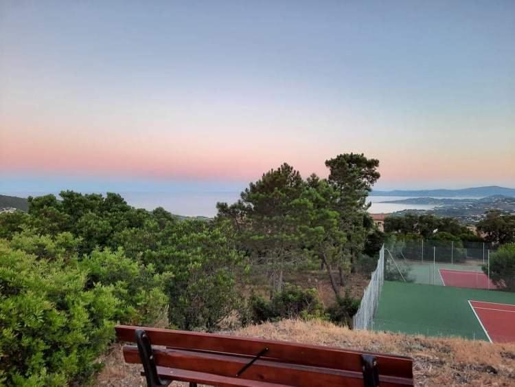 Très bel appartement T3 avec splendide vue mer Les Issambres Extérieur photo