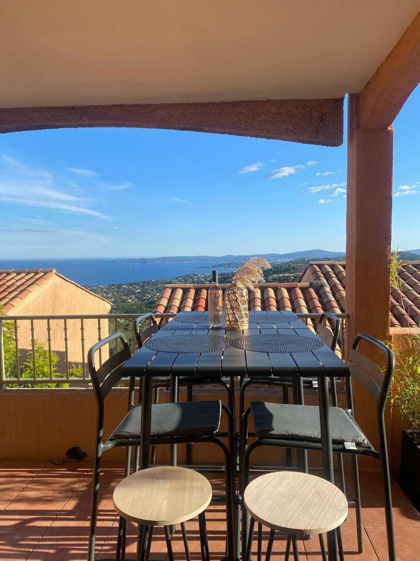 Très bel appartement T3 avec splendide vue mer Les Issambres Extérieur photo